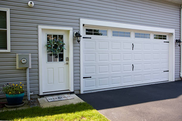 24/7 Emergency Garage Door Panel Replacement experts in Loxley, AL